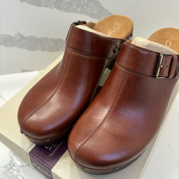 Clarks Ledella York Mules Heeled Tan Leather Slip On Women's Size 10 M - Picture 2 of 7